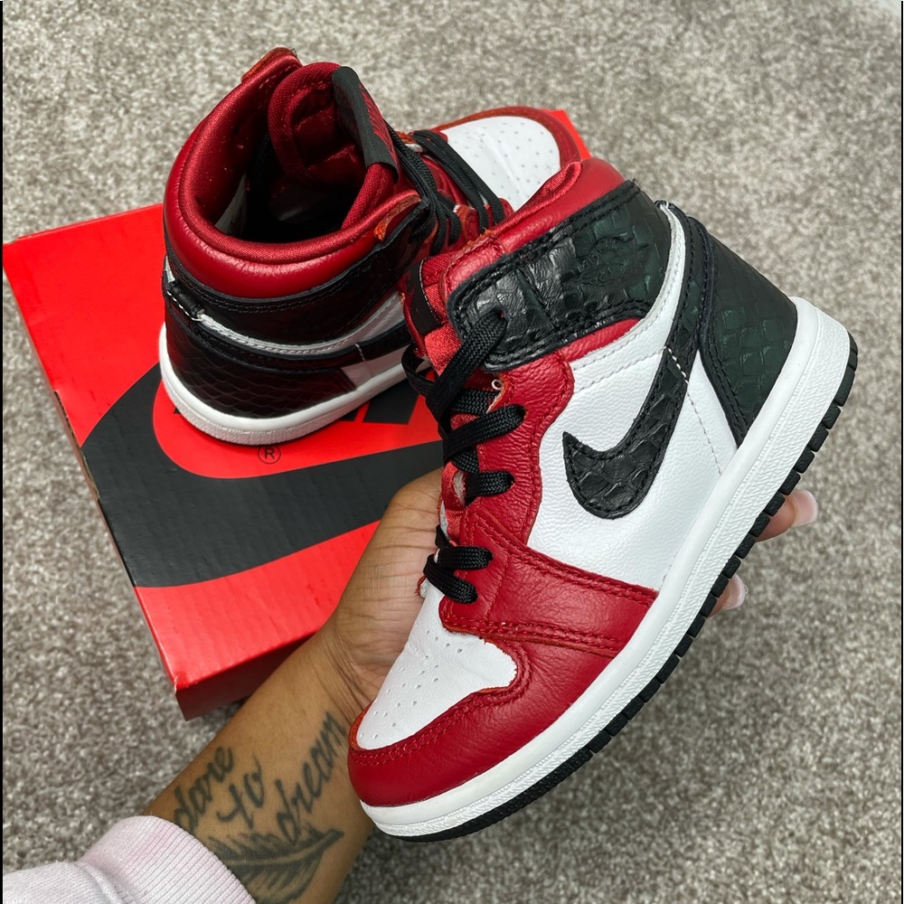 Jordan 1 High OG (TD)